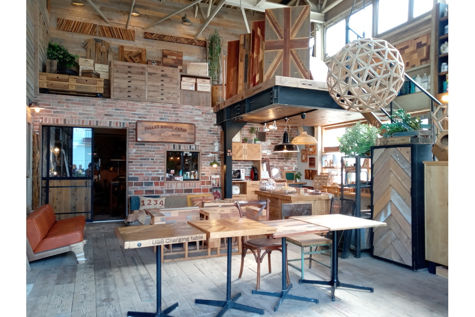 テレビでも紹介！家具を蘇らせる家具屋さん「パレットハウスジャパン