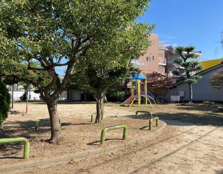 F49DA5DF-5902-4D99-9A92-0B20D083A2A2