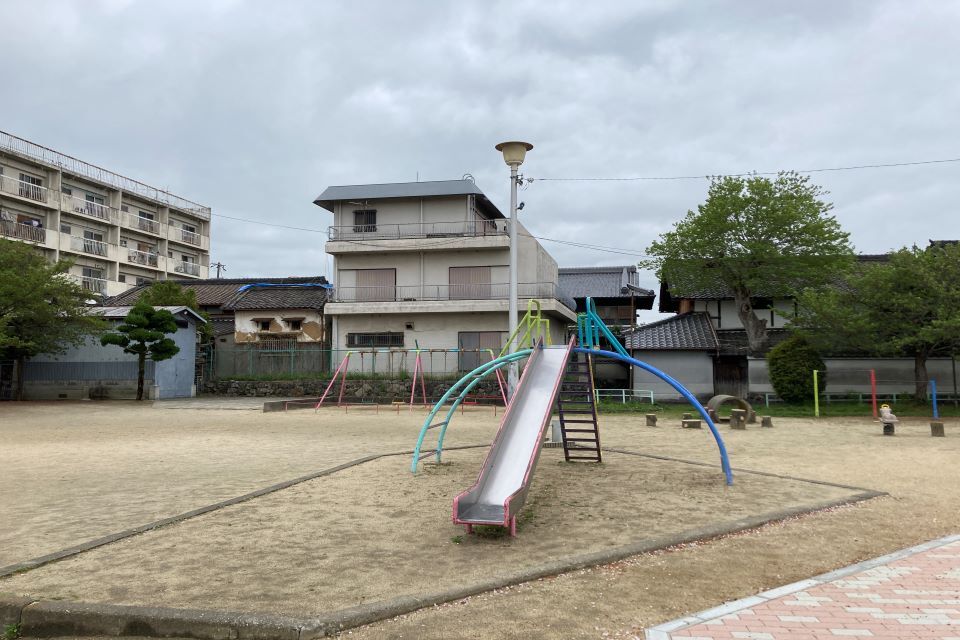 ADD5CC44-18CD-4481-BA6D-A40259DE5850