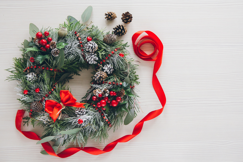 親子でクリスマスリースを作りたい おすすめの材料と作り方 インテリア くらしのこと エンジェルストーリープラス 東大阪を楽しく暮らすためのwebマガジン