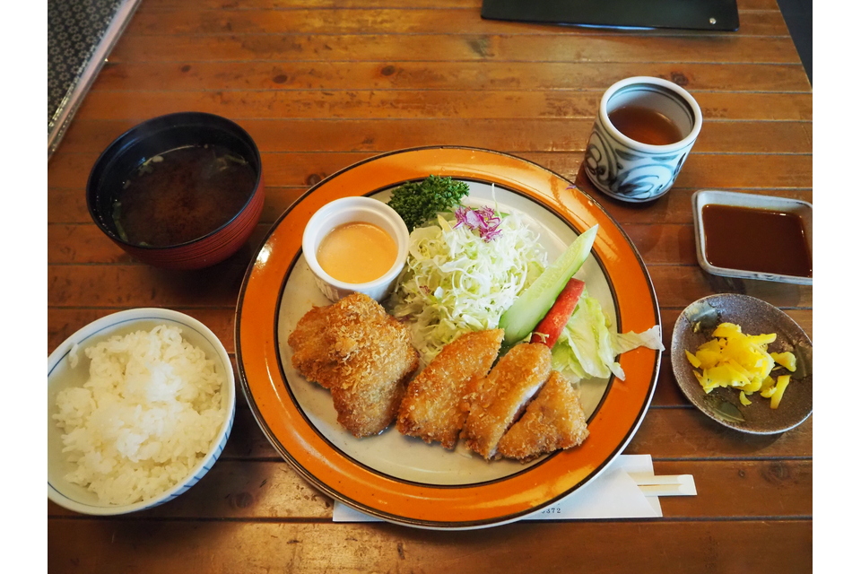 ロースとヒレのとんかつ盛り合わせの定食