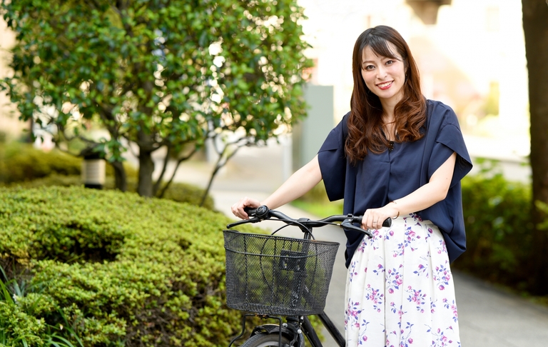 自転車と女性