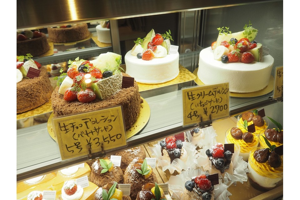 デコレーションケーキ