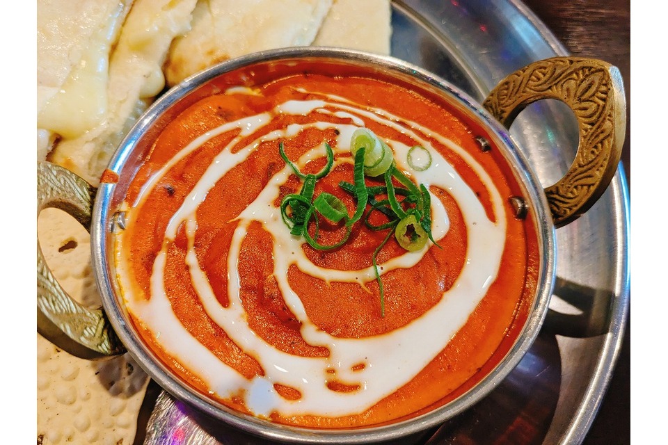 ソースがかかったカレー