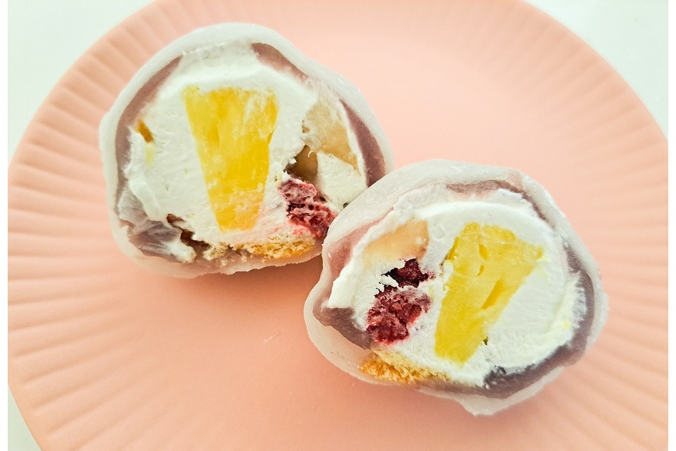 半分にカットした大福