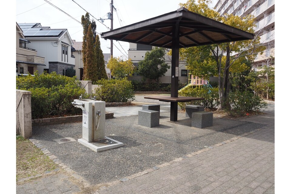 ベンチ