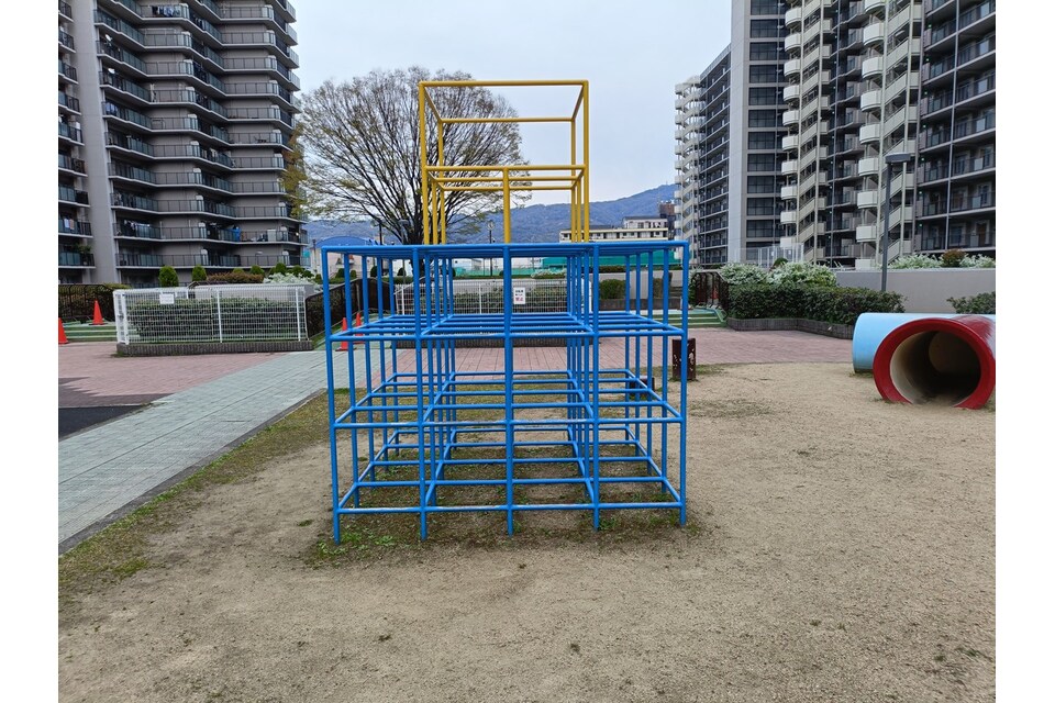 ジャングルジム