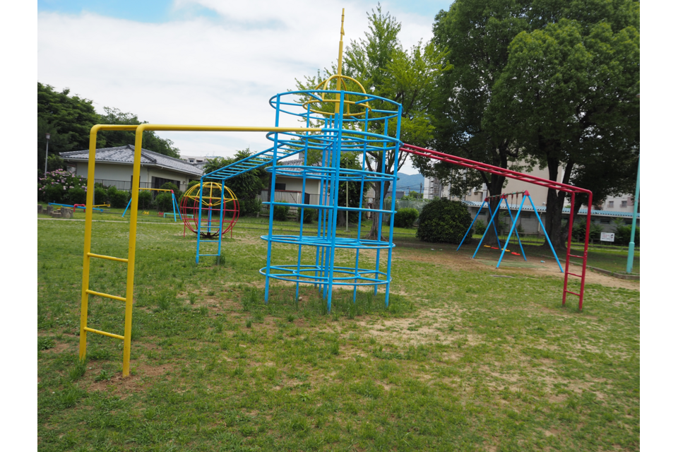 ジャングルジム