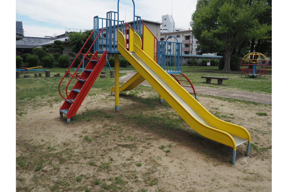 滑り台