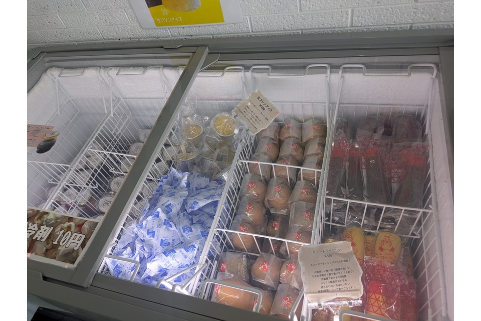 スイーツのショーケース